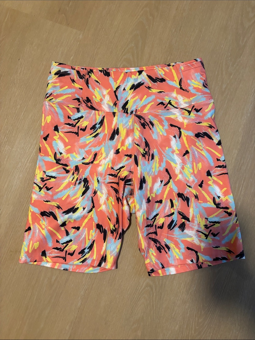 Nanette Lepore Women’s Coral Abstract Print Active Bike Shorts size Large